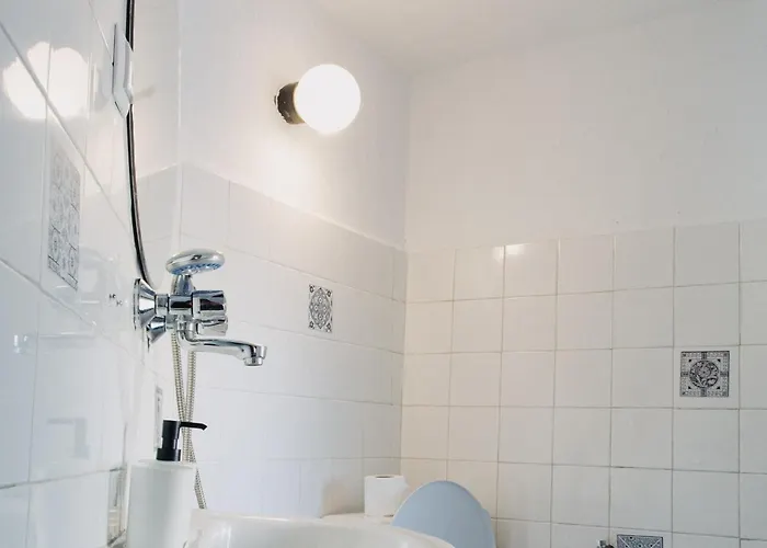 Dedo Pene Guest house 2*